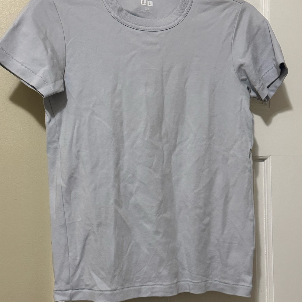 Uniqlo unisex Short Sleeve Tee in Light Gray